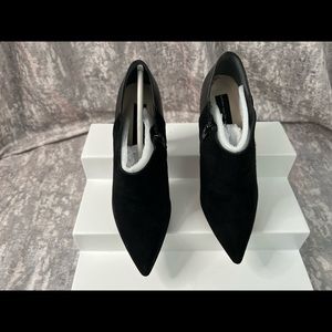 Steve Madden Lizzy Black Heeled Bootie Size 7 "NEW"